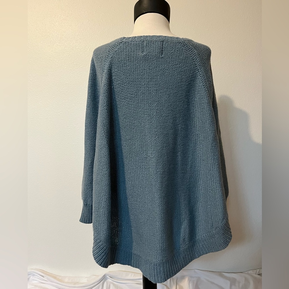 Guinevere Elegant Blue Poncho Sweater women’s size M - Picture 2 of 3